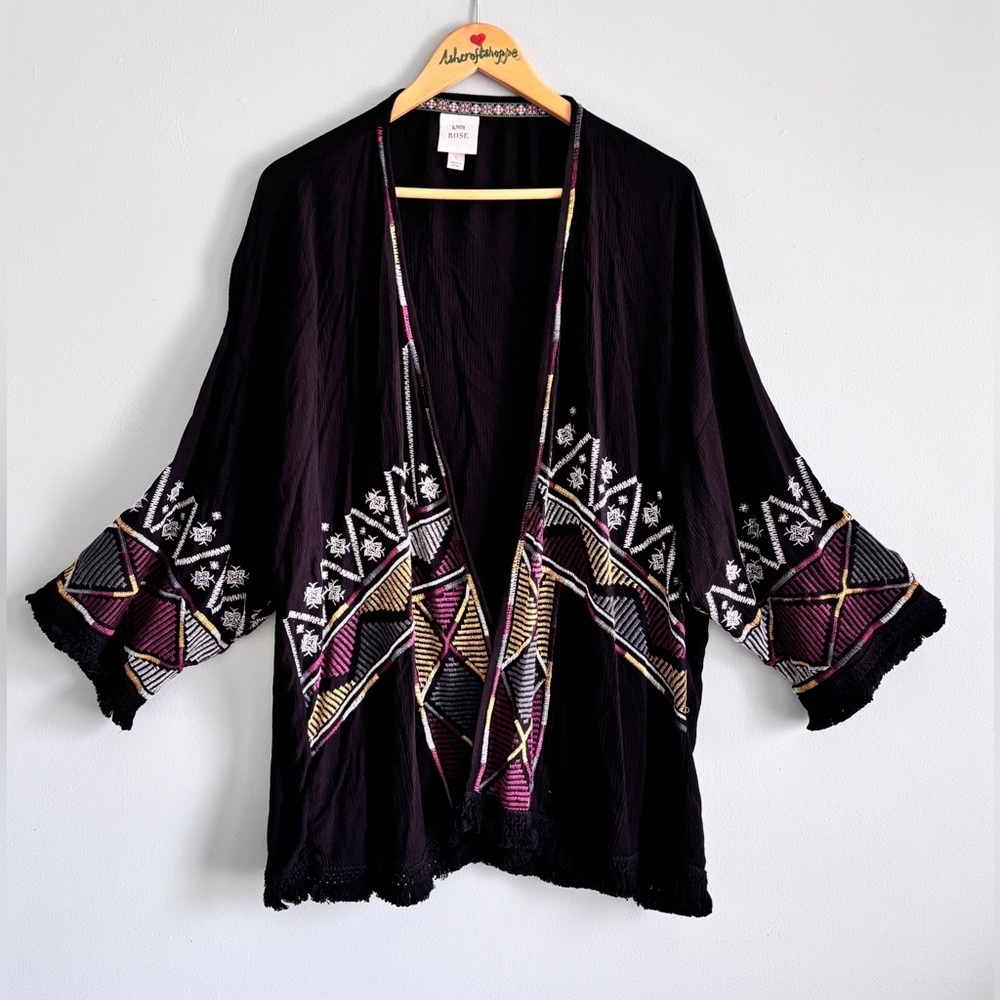 Knox Rose Embroidered Kimono